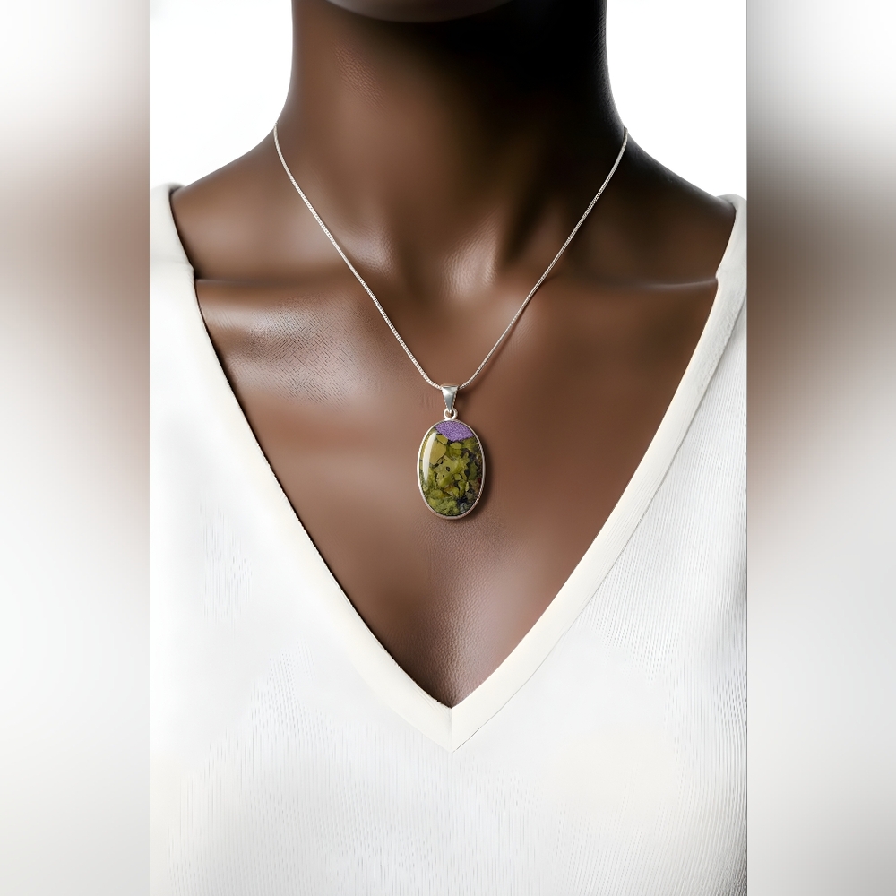 Sterling Silver 925 Pendant With Semiprecious Stones.